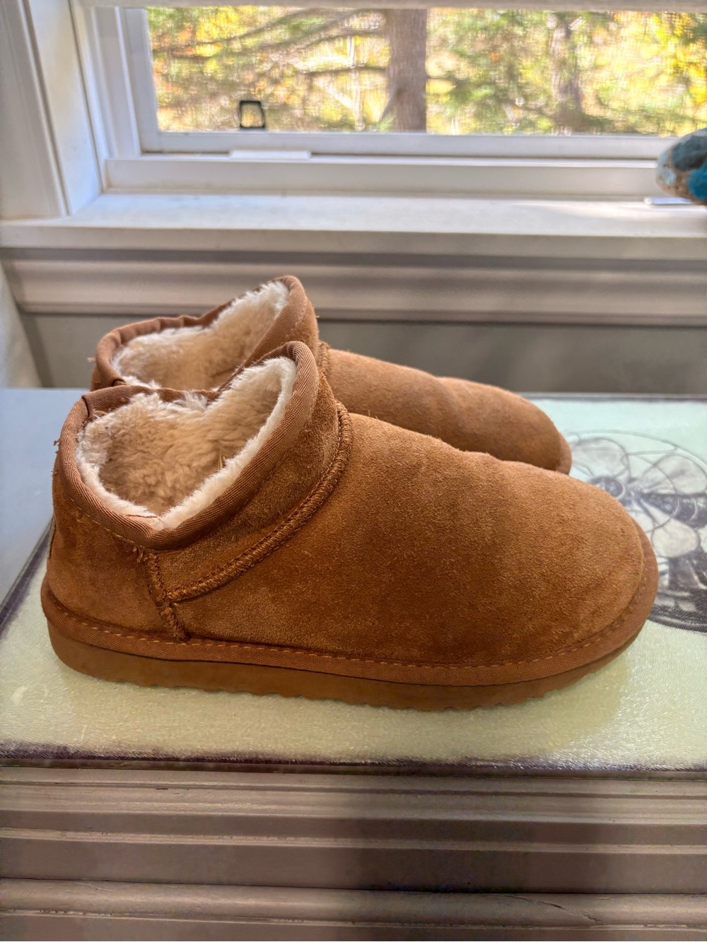 UGG Womens Classic Ultra Mini Boots Chestnut 1116109 Size7 Medium
